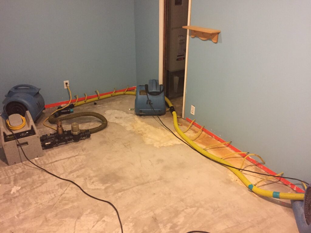 Emergency water damage restoration and drying in Seattle, WA